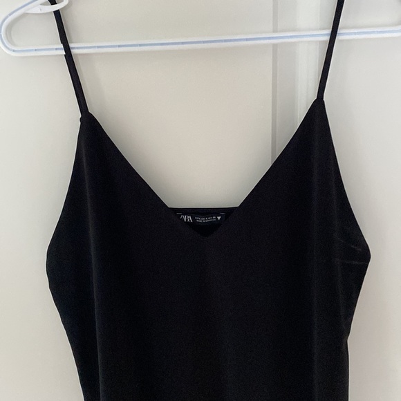 Zara satin dress - Picture 2 of 4